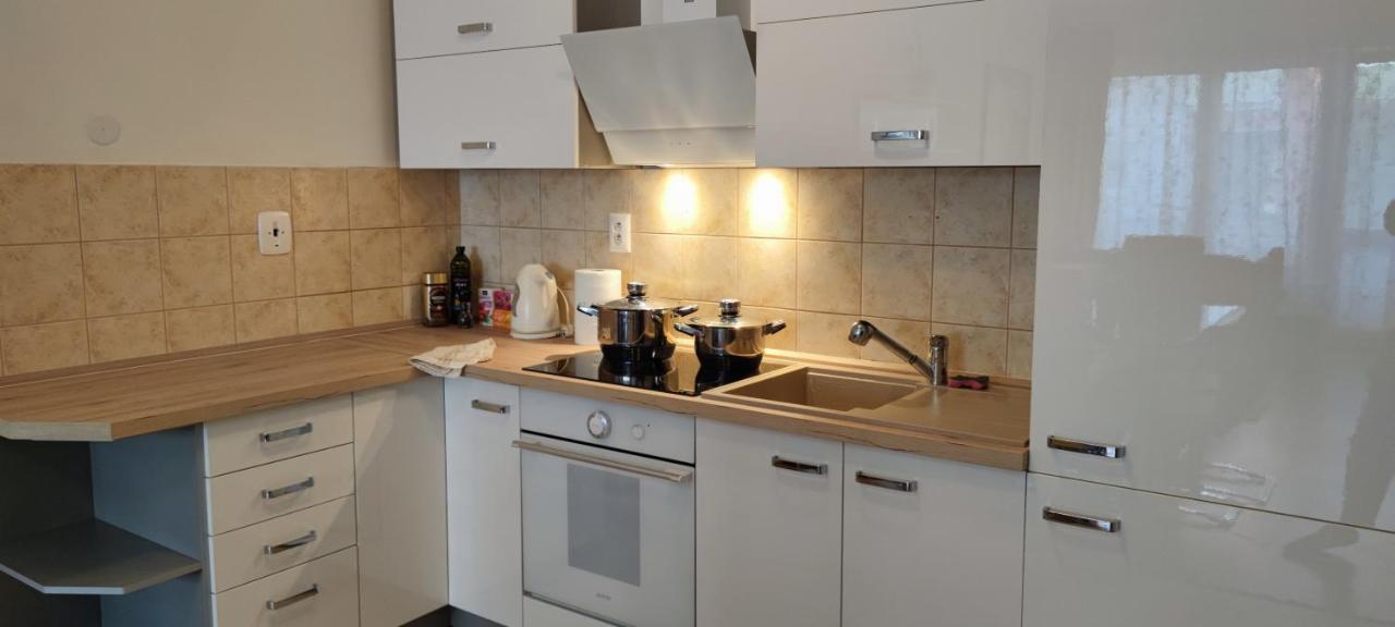 Апартаменты 2 Izbovy Byt 60M2 V Centre Na Bakossovej, 24H Self Checkin Банска-Бистрица Экстерьер фото
